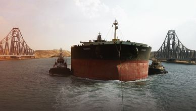 قناة السويس تخسر ثلثي إيراداتها بسبب اضطرابات المنطقة