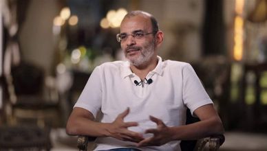 أيمن بهجت قمر: هناك كيمياء غريبة بيني وبين المطرب حسين الجاسمي