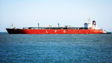 عبور مضيق هرمز.. تحسن محدود