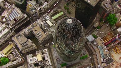 الحدائق العمودية