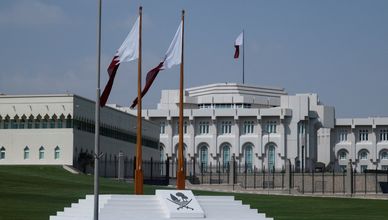 قمة الدوحة تدعم قطر.. وأوروبا تستنفر ضد روسيا