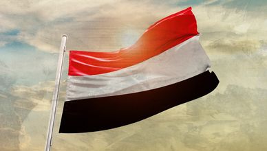 تطورات إقليمية متسارعة.. واليمن يتمسك بمسار استعادة الدولة