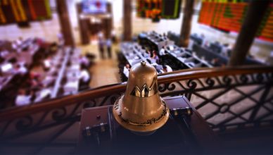 البورصة المصرية تتباين.. والأنظار تتجه للقاء ترمب وزيلينسكي