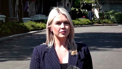 المتحدثة باسم البيت الأبيض: ترمب لم يحدد مهلة.. والحصار مستمر