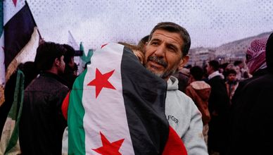 سوريا تحتفل بذكرى طي صفحة الأسد.. و"حماس" لتخزين سلاحها أو "تجميده"