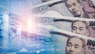 إيران تعلن عن إدارة عمانية وشيكة لـ"هرمز".. وقفزة غير مسبوقة للين منذ فبراير