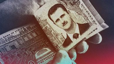 الليرة السورية تفقد قيمتها.. وتوقعات بنمو سوق الصفقات في 2025