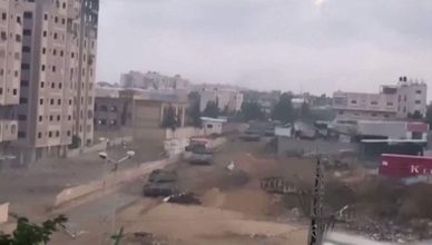 غارات إسرائيلية جنوبي غزة.. وقصف مدفعي يطال المستشفى الإندونيسي
