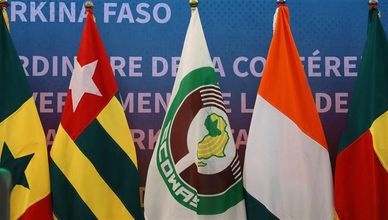 قمة دول غرب إفريقيا "إيكواس".. أزمات تختبر تماسك التكتل