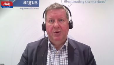 ضبابية مستقبل أسواق النفط وسط المخاطر الجيوسياسية