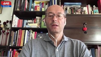 النفط يتراجع مع تفاؤل الأسواق بقرب استقرار الإمدادات