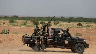 عبدالواحد: روسيا تنتهج سياسية في القارة السمراء تسمى بـ"الاستراتيجية الهجينة"