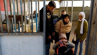 الهلال الأحمر الفلسطيني: لا نستطيع الوصول للمشافي المحاصرة في غزة