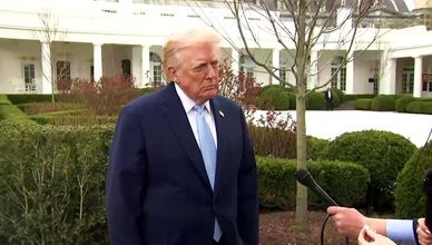 ترمب: الدول الكبرى يجب أن تفعل شيئا لضمان طاقة مستقرة