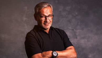 عمرو حلمي.. مسيرة بدأت من الثمانينات في عالم التصميم