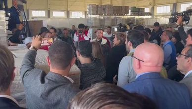 سمير غطاس: يجب دخول شاحنات المساعدات لغزة عبر معبر كرم أبو سالم مباشرة 