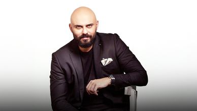 أحمد صلاح حسني.. لاعب وفنان وملحن