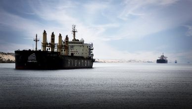 استئناف تدريجي لعبور قناة السويس بعد توقف هجمات الحوثيين