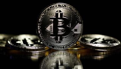 "بتكوين" ترتد لمستويات 67 ألف دولار