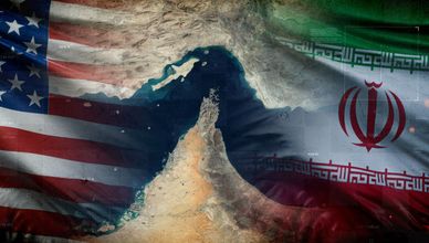 الولايات المتحدة وإيران.. اتفاق بشأن مضيق هرمز