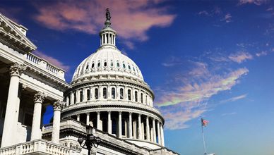 خيارات ترمب الصعبة.. تفويض رسمي أو انسحاب آمن من إيران