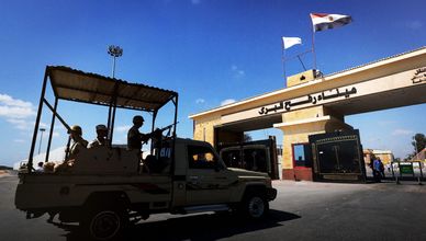 إسرائيل تصعد ومصر تنفي مزاعمها.. ومساعٍ لتسوية طويلة الأمد في أوكرانيا