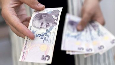 أيزنغر: النظرة المستقبلية تتوقع تراجعا في سعر صرف الليرة التركية خلال الفترة القادمة