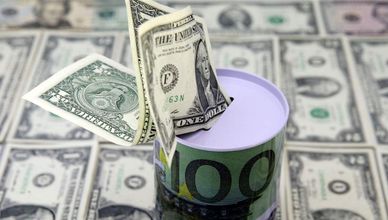 جيرمي ستريتش: الدولار الأميركي لديه المجال ليحقق مكاسب قبل نهاية العام