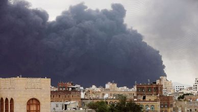 غارات إسرائيلية على مطار صنعاء.. وطهران وواشنطن تستأنفان المحادثات الأحد المقبل
