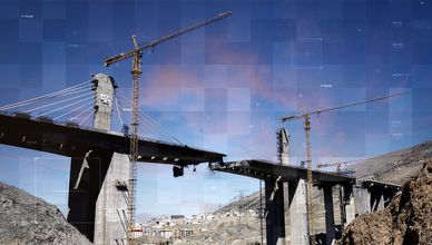 تدمير جسر كرج يفاقم التوتر مع إيران ويربك الداخل الأميركي