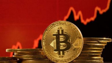 بتكوين تاريخياً يستمر في مكاسبه بعد كل تصنيف.. فهل يتكرر النمط هذه المرة؟