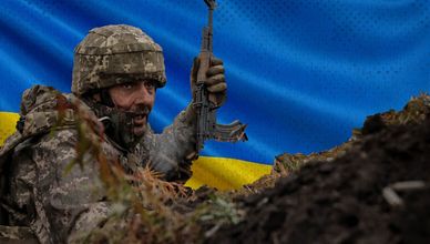 خلافات بين كييف وواشنطن.. وتراجع تاريخي للدولار يربك الأسواق