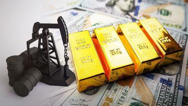 قفزة النفط تعزز مخاوف الركود التضخمي.. والذهب يتراجع أمام قوة الدولار