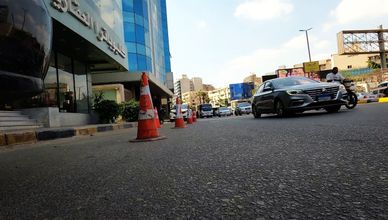 شوارع القاهرة الكبرى تعاني من أزمة خانقة لانتظار المركبات