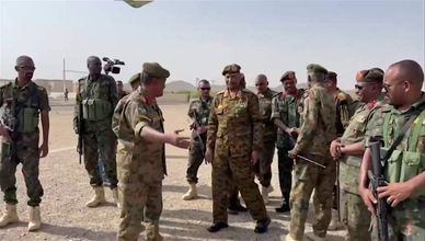 مراسل الشرق: قصف مدفعي متبادل واشتباكات بين الجيش السوداني والدعم السريع في الخرطوم