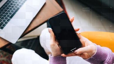 دراسة تحذر من الإفراط في استخدام الهواتف الذكية
