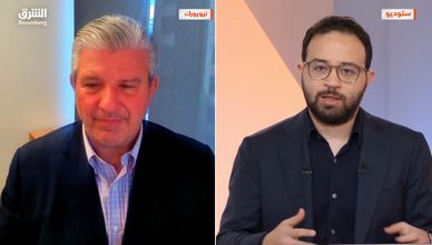 الذهب يتحرك عرضيا تحت ضغط العوائد بدعم البنوك المركزية