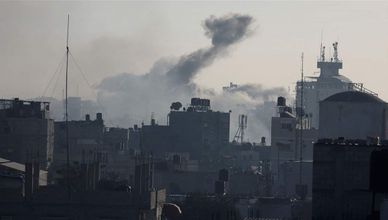 قصف إسرائيلي مكثف جنوبي قطاع غزة