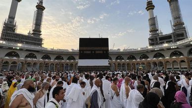 مراسل "الشرق": السعودية تفعّل خدمة الطواف بالجسر الدائري عبر عربات كهربائية