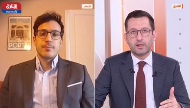 رغم احتجاز أميركا لناقلة فنزويلية.. وفرة المعروض تحد من ارتفاع الأسعار