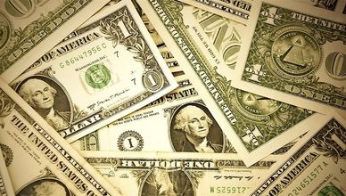 الدولار الأميركي.. هيمنة رغم الحرب