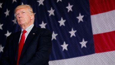 واشنطن تمزج الضغط برسائل سياسية.. وطهران بين تعدد مراكز القرار والضربات العسكرية