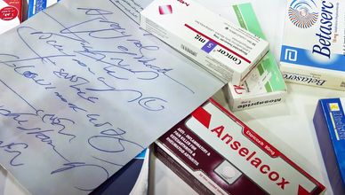 أخطاء الدواء في مصر.. كيف تنهي الروشتة المطبوعة الأزمة؟