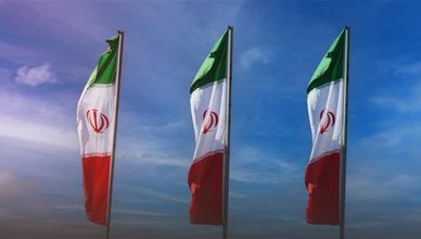 إيران تجدد تمسكها بسلمية برنامجها النووي.. وماسك يدعو لحزب جديد