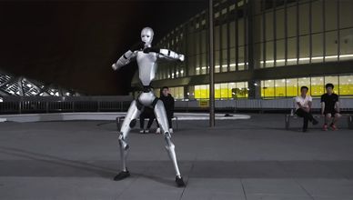 روبوت H2 الصيني.. دمج الفن والتقنية في عرض مذهل