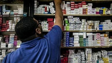أزمة الدواء في مصر.. ارتفاع الأسعار ونقص الأصناف الحيوية