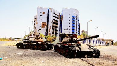 من جدة إلى المنامة.. رحلة البحث عن مخرج للأزمة السودانية