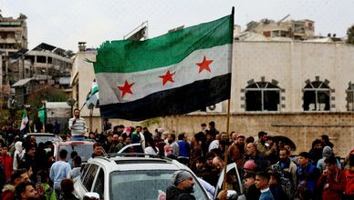 اتفاق ثلاثي لوقف النار بالسويداء.. وتصاعد الغضب لأجل غزة