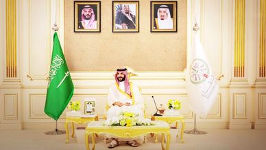 السعودية ترحب بحل الانتقالي الجنوبي.. وواشنطن تلوح بالتدخل في إيران