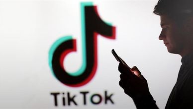 "تيك توك" تطلق أدوات ذكاء اصطناعي لتسهيل صناعة الفيديو